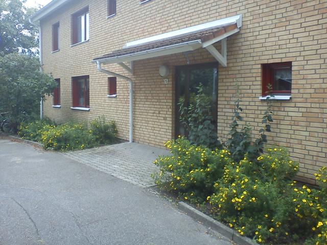 Room 06a - Outside Front.jpg